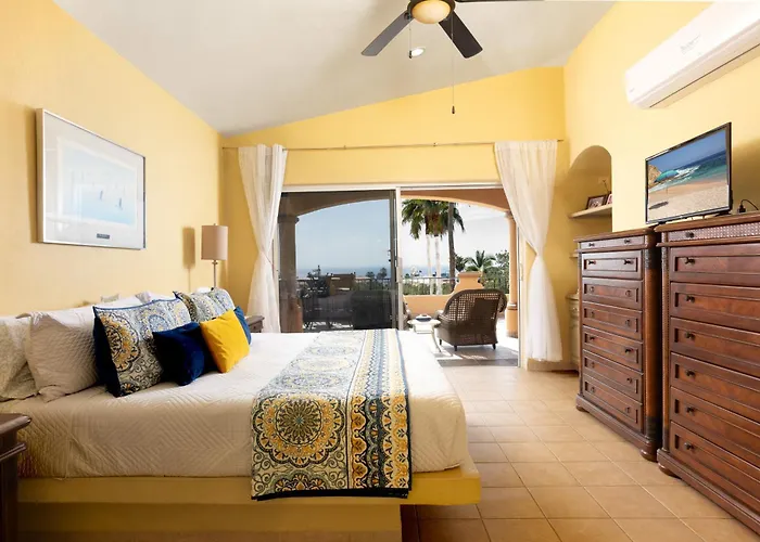 Steps To Sand: Ocean-view Cabo W/ Heated Pool Сasa de vacaciones *